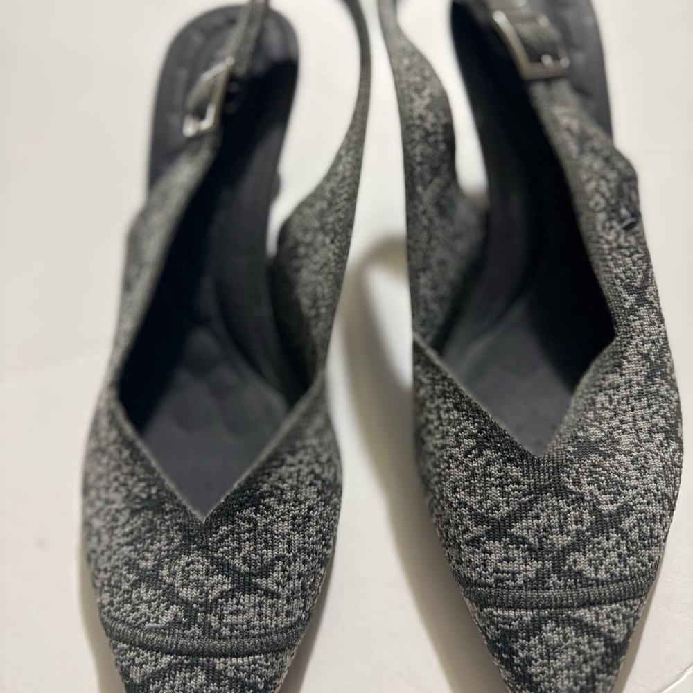 Pointed Slingback Heels in Black and Gray Knit